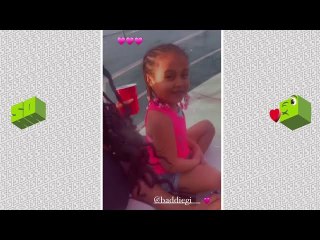 Tekashi 6ix9ine’s Bae Jade Hits The Yacht W/ Her Daughter + Sister Baddie Gi