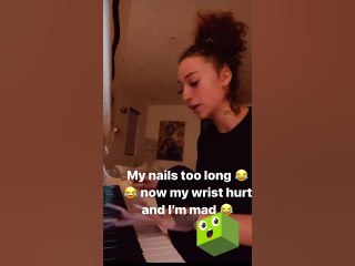 Bhad Bhabie’s Long Finger Nails Prevent Her From Greatness #shorts