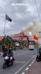 Telah terjadi kebakaran tepatnya di Gor Purna Krida, Jl. Raya Kerobokan, Rabu (24/1) siang.