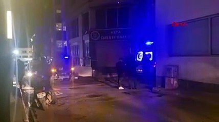 Müzikholde silahlı çatışma; 2'si polis 5 yaralı