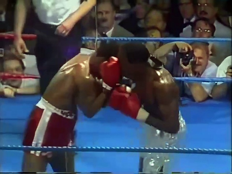 Nigel Benn Vs Michael Watson - boxing - Commonwealth middleweight title