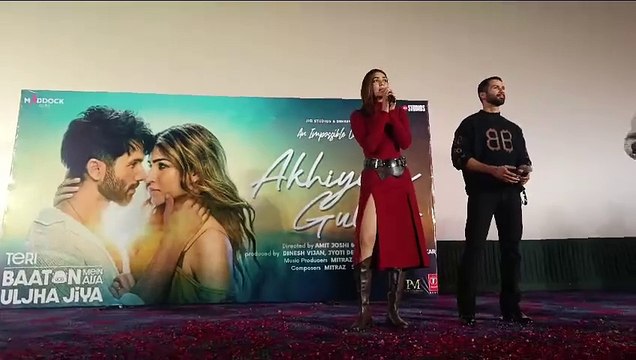 फिल्म प्रमोशन के लिए जयपुर पहुंचे Shahid Kapoor और Kriti Sanon, इस फेमस सिनेमा हॉल में किया सांग लांच