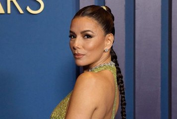 Eva Longoria dévoile des photos d'elle des années 2000 et ironise sur ses looks