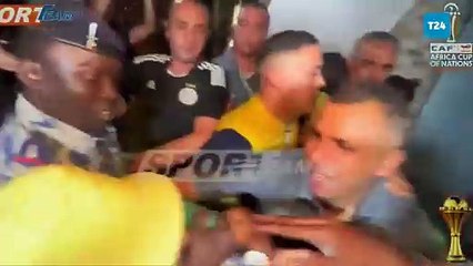 Afrika Kupası'na veda eden Cezayir'e saldırı! Taraftarlar oteli bastı