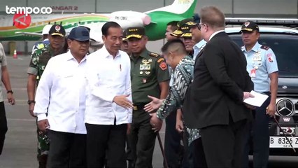 Viral Video Salam Dua Jari dari Mobil Presiden, Begini Penjelasannya