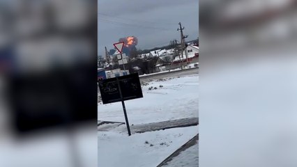 Un avión militar ruso con más de 60 prisioneros ucranianos se estrella en Bélgorod