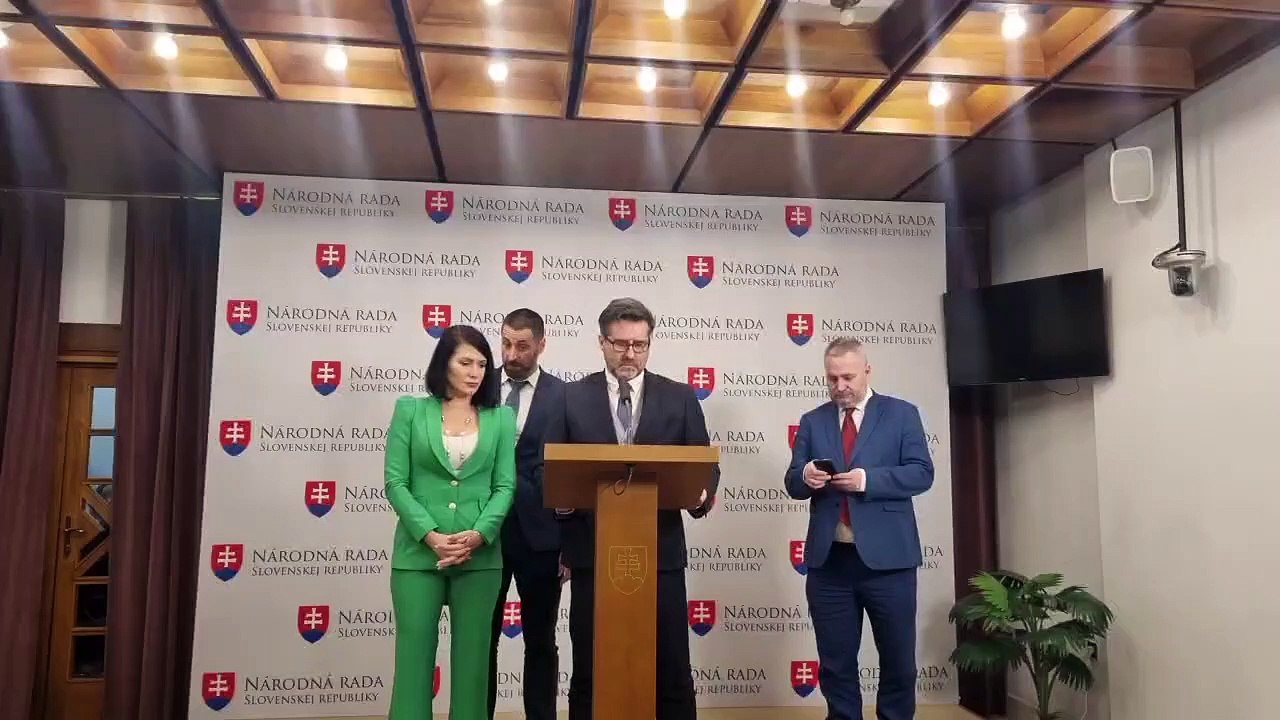 ZÁZNAM: SaS s PS podajú návrh na odvolanie ministerky kultúry M. Šimkovičovej