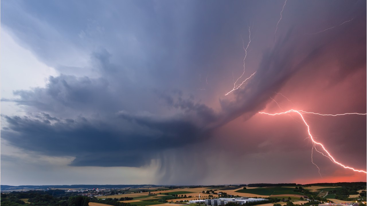 Sturmflutwarnung bei milden Temperaturen: Wetterexperte spricht von 25-Grad-Anstieg