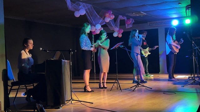 Koncert Muzyczne serca Włocławka uczniów I LO im. Ziemi Kujawskiej w klubie Zazamcze