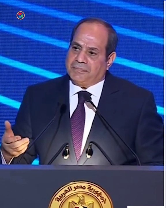 السيسي- " أنا بشتري سلع أساسية بمليار دولار وبيبعها للناس بالجنيه"