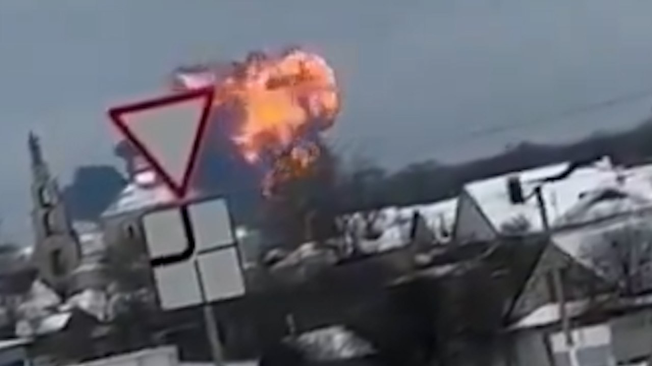 Guerre en Ukraine : un avion militaire russe s'écrase avec 65 prisonniers ukrainiens à bord