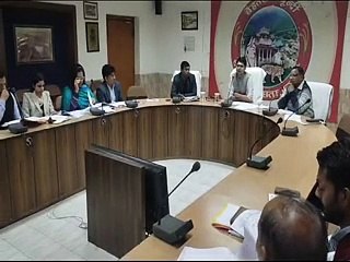 जन परिवादों के जवाब शीघ्र भिजवाएं अधिकारी: जिला कलक्टर-video