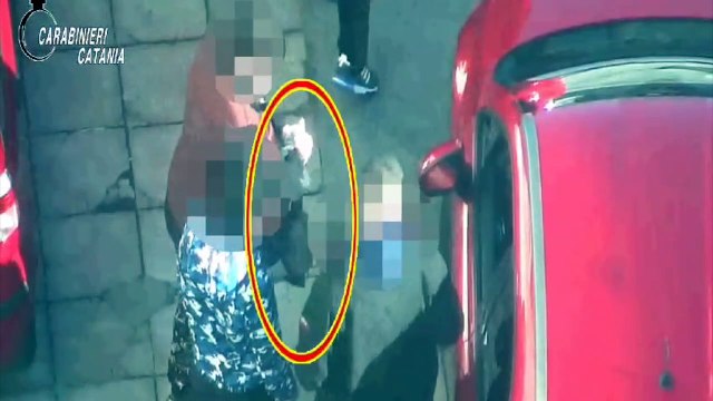 Blitz a Catania, smantellate tre piazze di spaccio