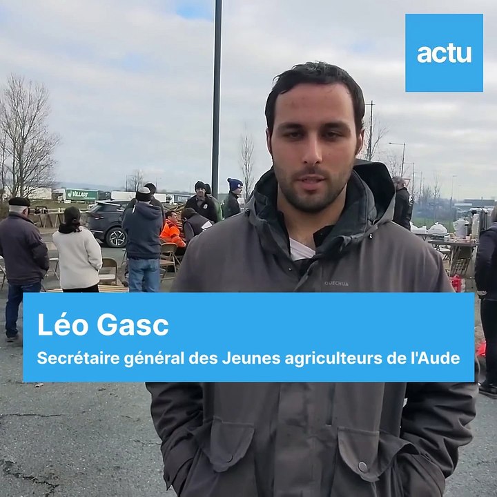 À Castelnaudary, les agriculteurs bloquent la Socamil, la centrale d'achat de Leclerc