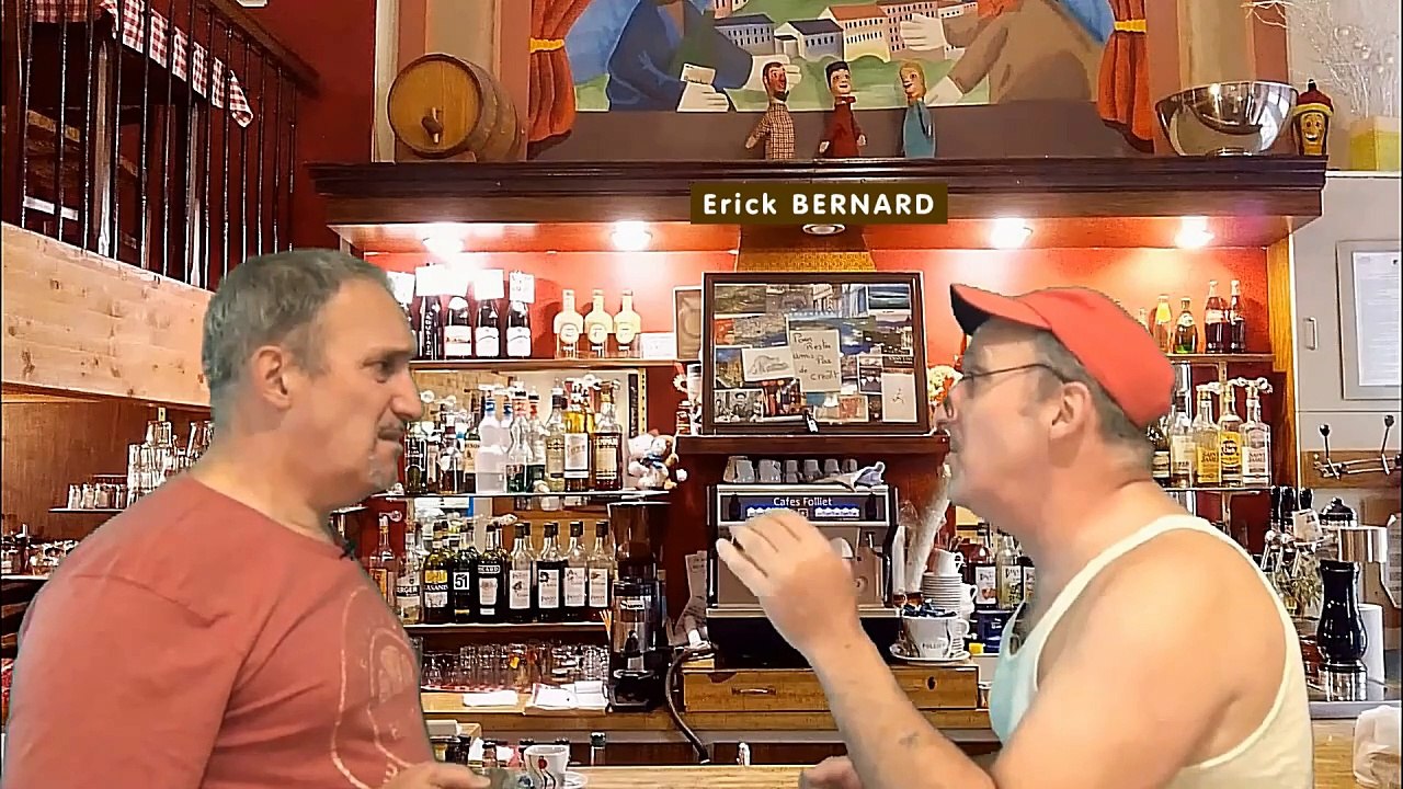 AU BISTRO - C'ets la fin du monde et pi c'est tout