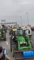 Les agriculteurs girondins mobilisés sur le pont d'Aquitaine sur la rocade de Bordeaux
