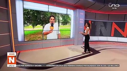 Nuevas imágenes de policías con el dinero