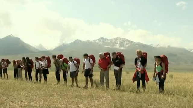 VOICI : Pékin Express 2024 : les premières images de la saison 18 dévoilées, les internautes fous de joie !