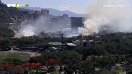 Fuerte incendio en el Central Park Tulio Ospina de Bello