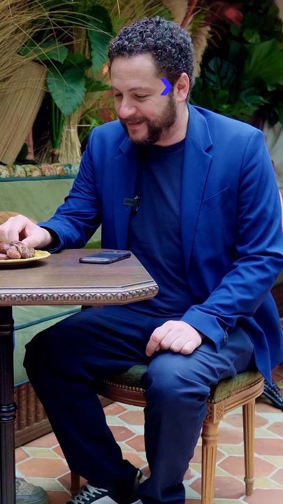 Comédien et rappeur, Monsieur Dako a commencé sa carrière sur scène avec son binôme de stand-up Odah. Rencontre entre Azzeddine Ahmed Chaouch et Monsieur Dako dans un nouvel épisode de Speed Datting !