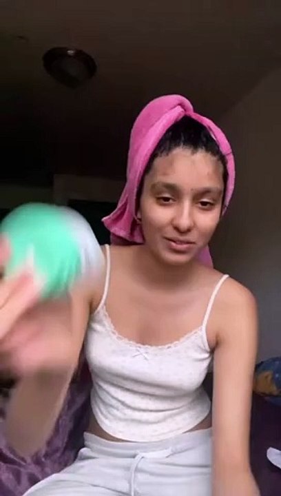 Makeup girl live 1