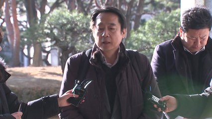 '尹 명예훼손 의혹' 뉴스버스 대표 檢 출석..."특검해달라" / YTN