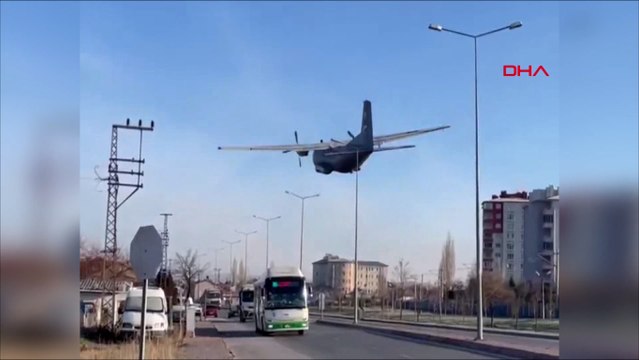 Kayseri'de eğitim uçağı acil iniş yaptı