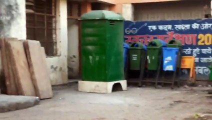 गढ़ा बाजार स्थित सामुदायिक भवन हुआ बदहाल, हो गया जर्जर