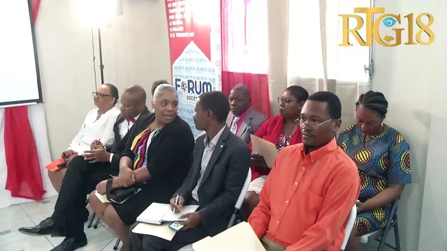 Oganizasyon Devlopman ak Lit Kont Povrete remèt sètifika bay 60 jèn ki sòti nan komin site solèy