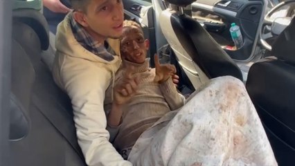 انقاذ شاب فلسطيني أصيب قبل 8 أيام في قصف إسرائيلي