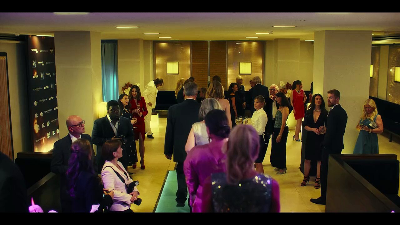 Bad Director Trailer DF