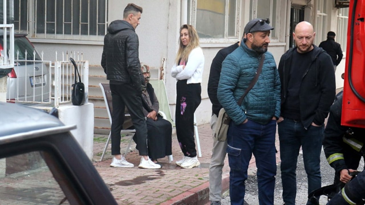 Yangına uykuda yakalanan anne-oğul, son anda kurtuldu