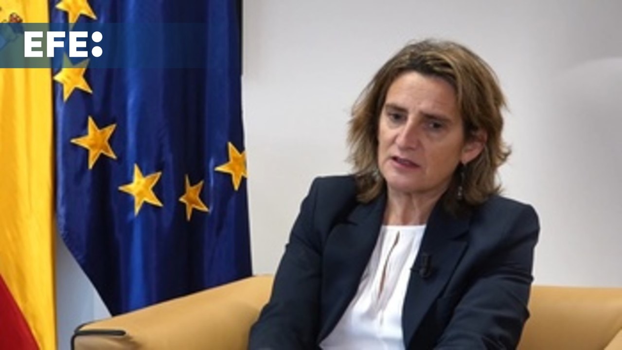 Teresa Ribera acusa al PP de crear "artificialmente tensión" entre el Ejecutivo y el Judicial