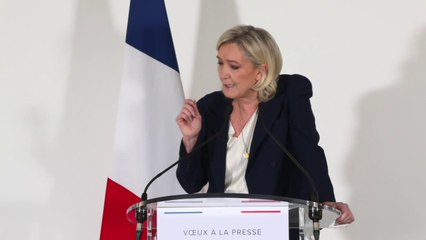 Marine Le Pen: le gouvernement "n'a aucune complaisance à l'égard des agriculteurs"