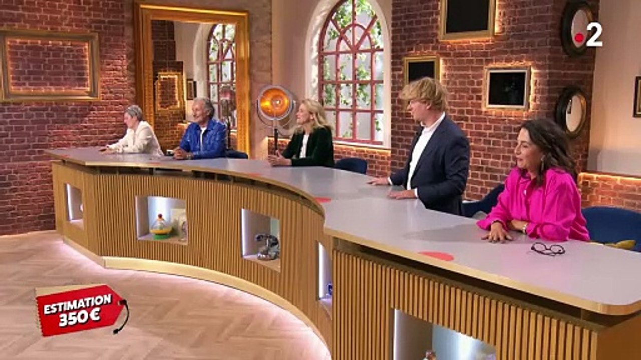 "Les enchères ne s'arrêtent plus pour ce joli meuble, Gilles Azzopardi et Anne-Catherine Verwaerde n'en reviennent pas