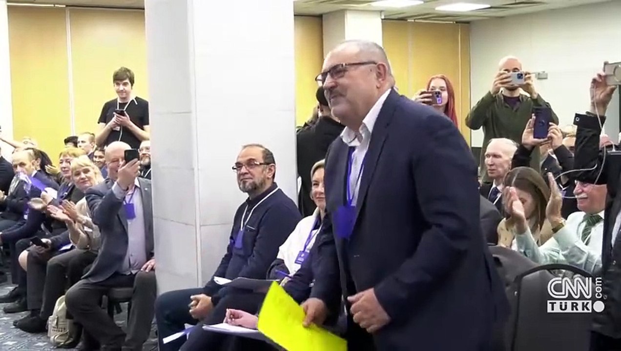 Rusya’da savaş karşıtı adaya destek