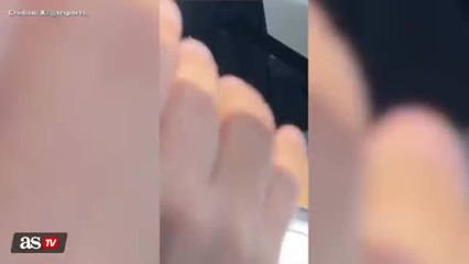 Messi signs shirt in middle of traffic