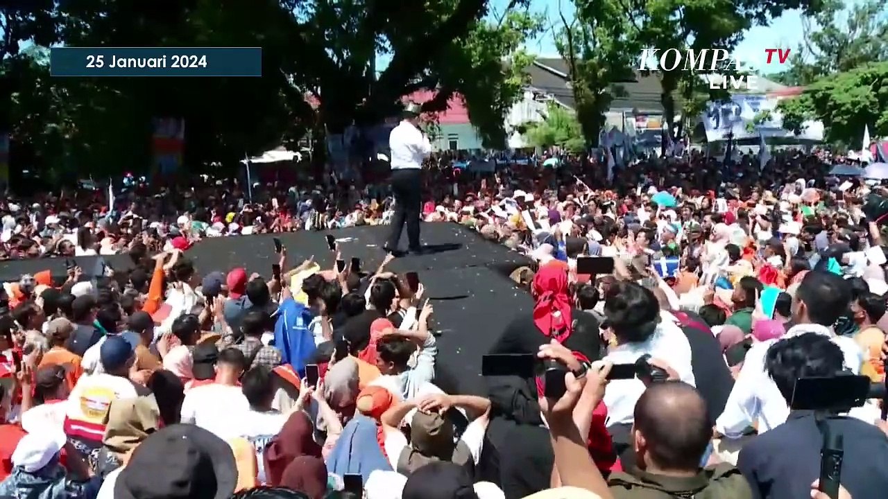 [FULL] Orasi Politik Anies Kampanye Akbar di Padang, Sebut Paslon Lain Didukung Konglomerat?