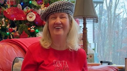 Mom Who Studied French For A Year Gets Surprised With Dream Trip To Paris | Happily TV