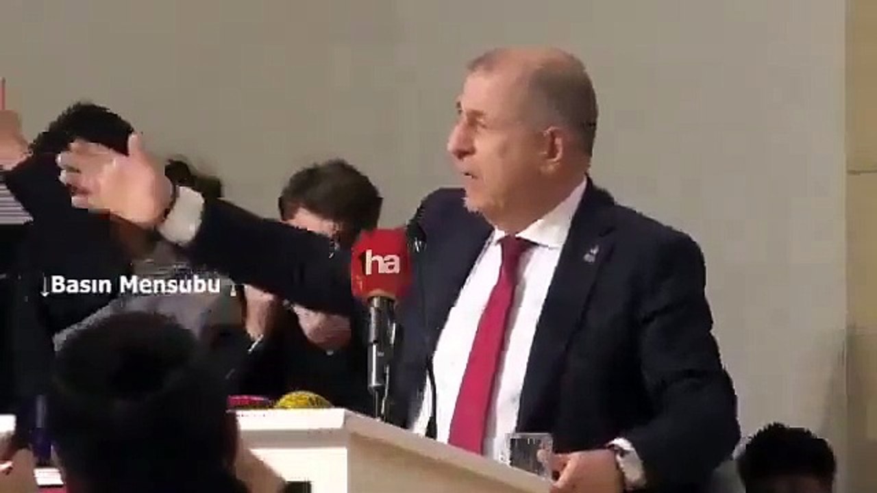 Özdağ'dan ‘otur’ uyarısını anlamayan gence: Ulan Afgan mısın?