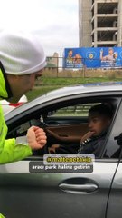 Süper Lig'in yıldızını E5'te polisler çevirdi