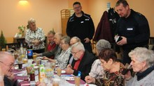 Policja na spotkaniu seniorów z Krotoszyna. Czy ostrzeżenia pomogą?