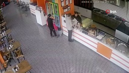 Malatya'da deprem anı kameralara böyle yansıdı!