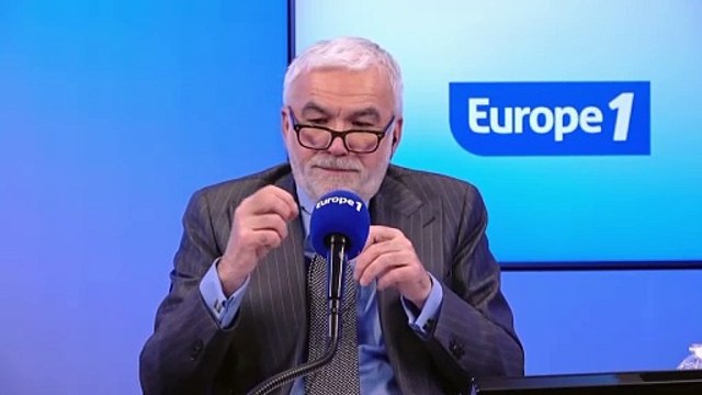 Pascal Praud et vous - «Certains lui disent qu'elle vit dans une grotte» : ce père fait lire sa fille, elle est moquée à l'école