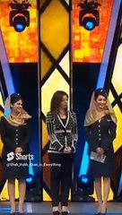 Ranveer Singh asks Shah Rukh Khan to present his award