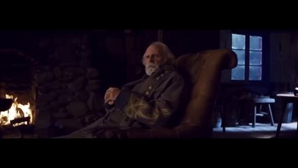 Ce jour où Tarantino a explosé une guitare vieille de 145 ans valant 40 000 dollars pour le bien d'un de ses tournages