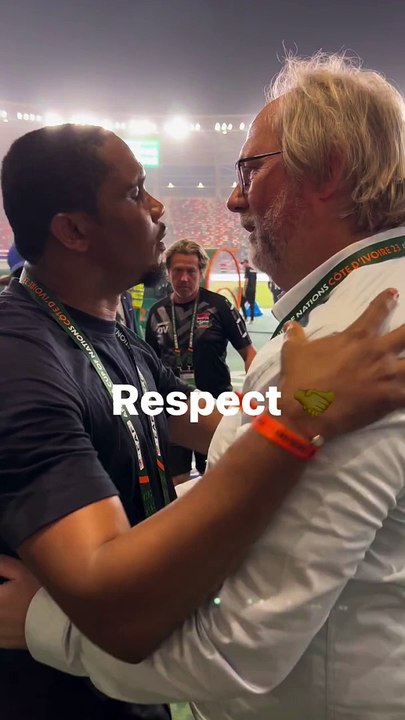 #Respect l’important n'est pas la couleur de peau, la langue parlée, la religion pratiquée ou en sport, la bannière de son équipe : l'important est de se respecter mutuellement et de se considérer avant tout comme des êtres humains.