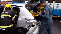 Homem fica preso às ferragens de carro após acidente em Florianópolis