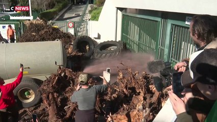 Paris : Les agriculteurs menacent de bloquer la capitale
