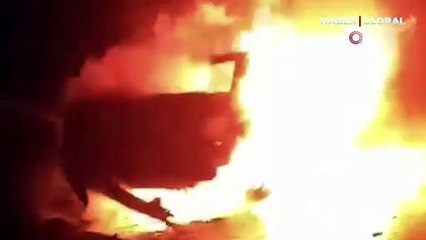 Bolu'da park halindeki otomobil alev topuna döndü 